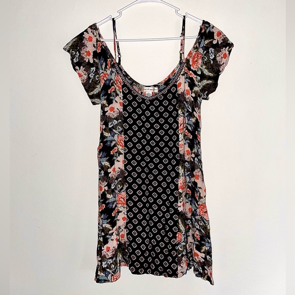 Band of Gypsies cold shoulder cut out mini dress size M - Picture 4 of 6